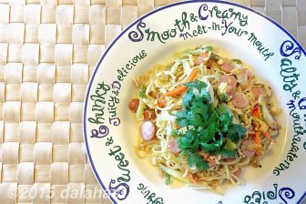 簡単!屋台で食べるアジアン焼きそばの作り方 干し海老・ナンプラー・オイスターソースの旨味が最高です