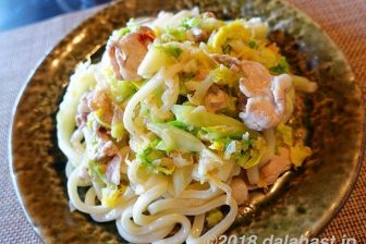 【レシピ】 春キャベツと桜えびのペペロンチーノ風焼きうどん 旬の春キャベツを味わおう!