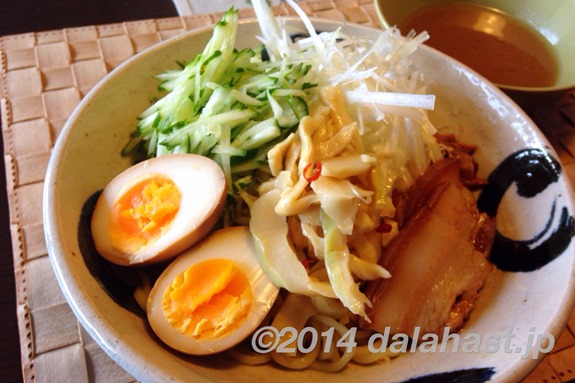 セブンレイブンプレミアム　魚介豚骨醤油スープのつけ麺冷蔵