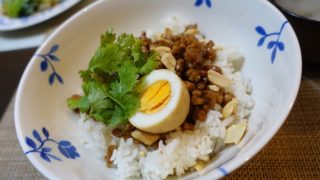 レシピ 台湾屋台飯 排骨飯 パイコー飯 パーコー飯 五香粉のスパイシーな風味が癖になる Dalahast Jp 週末限定ビストロパパの日常関心空間