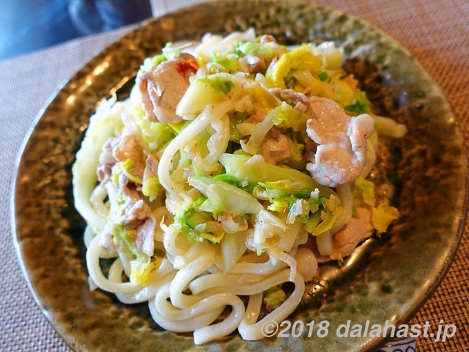 春キャベツのペペロンチーノ風焼きうどん